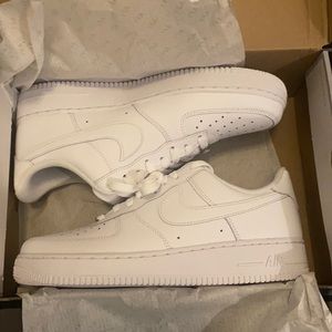 NEW NIKE MENS AIR FORCE 1 DEAD STOCK SZ 10